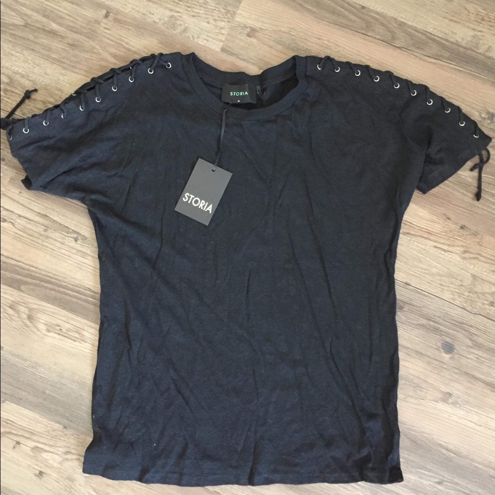 Lace up Tee